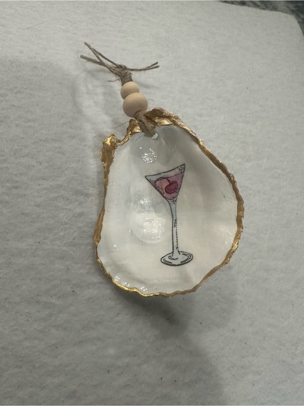 White and Gold Oyster Shell ornament with Pink Cocktail Accent